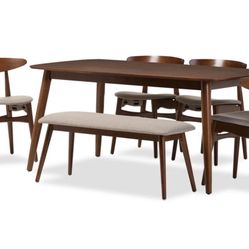 Moving Sale : Dining Table 