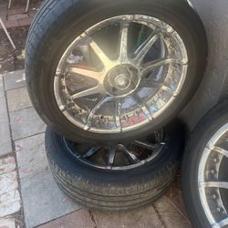 Rines Y Llantas 275/45/20.     5 Virlos 