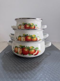 Pot Set with Apple Print – 3 Pieces