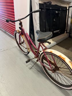 Huffy Bike beach cruiser (pink)