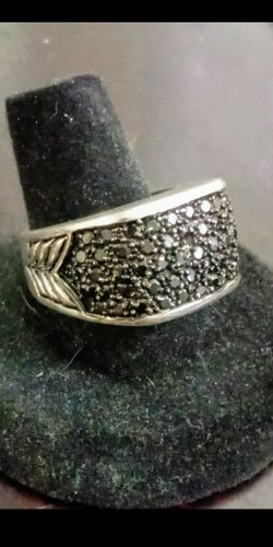 Chunky stone ring