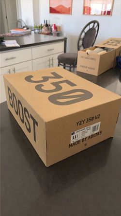 White Yeezy Boost 350 V2    Size 11 1/2