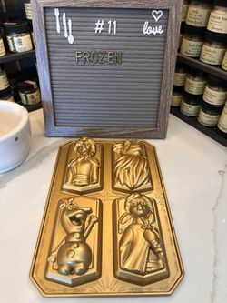 Nordic Ware Frozen Cake Pan