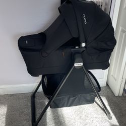 Nuna Lytl Bassinet With Stand