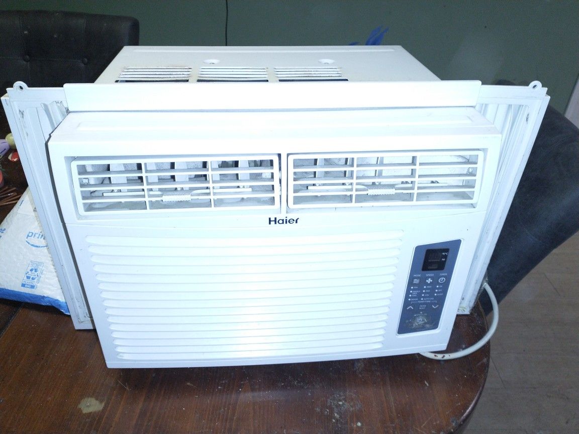 Haier AC Window Unit 8000 Btu