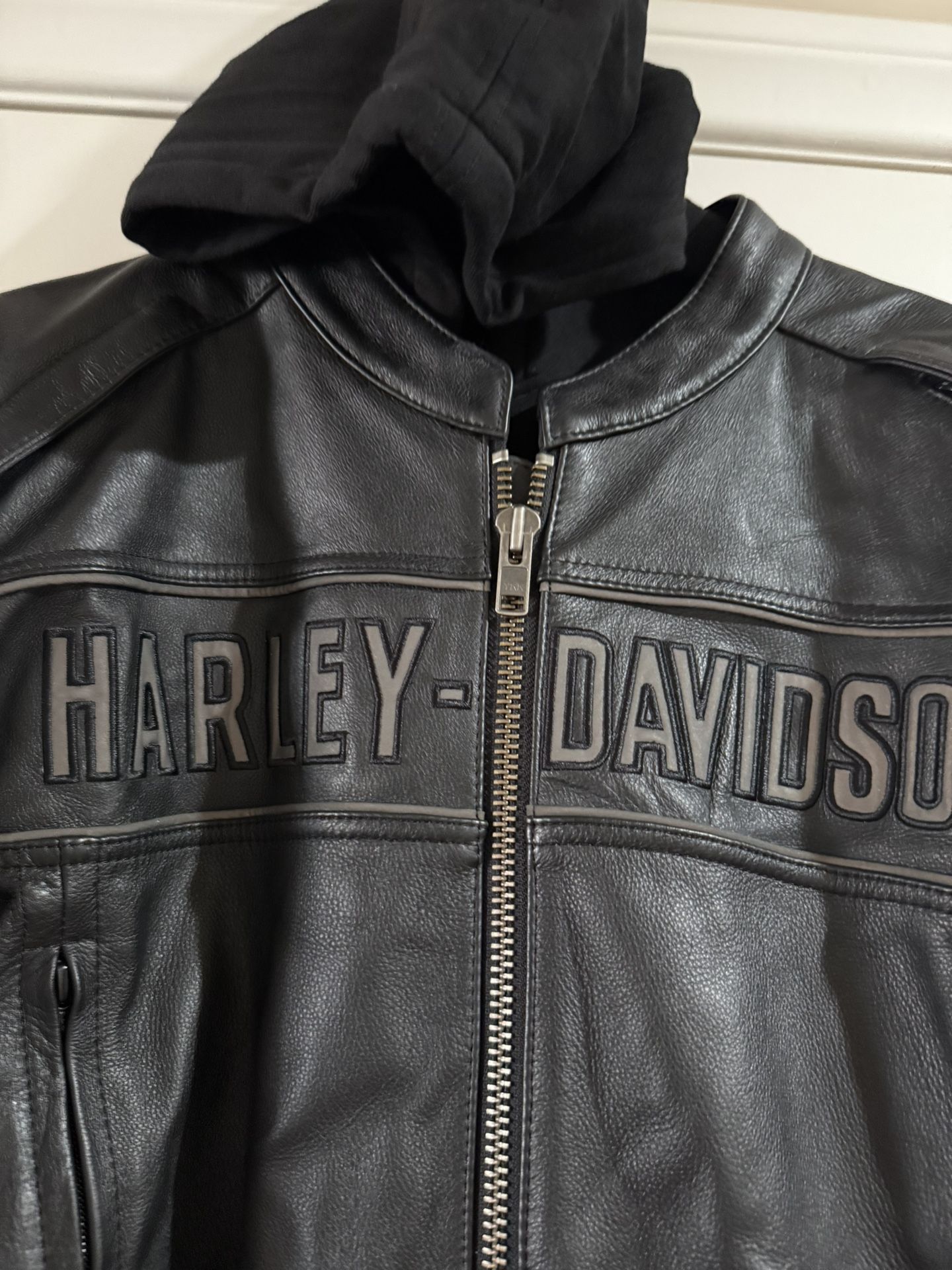 New. 2XL Harley Davidson Black Leather Motorcycle Jacket With Inside Vest