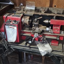 Central Machinery Mini Lathe 7x10