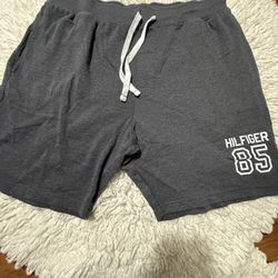 Tommy Hilfiger men’s cotton shorts  Large on tag