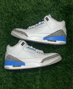Jordan 3 “UNC” size 8.5