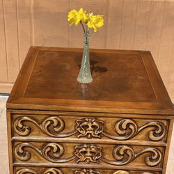 Unique Burl Wood Side / End Table 