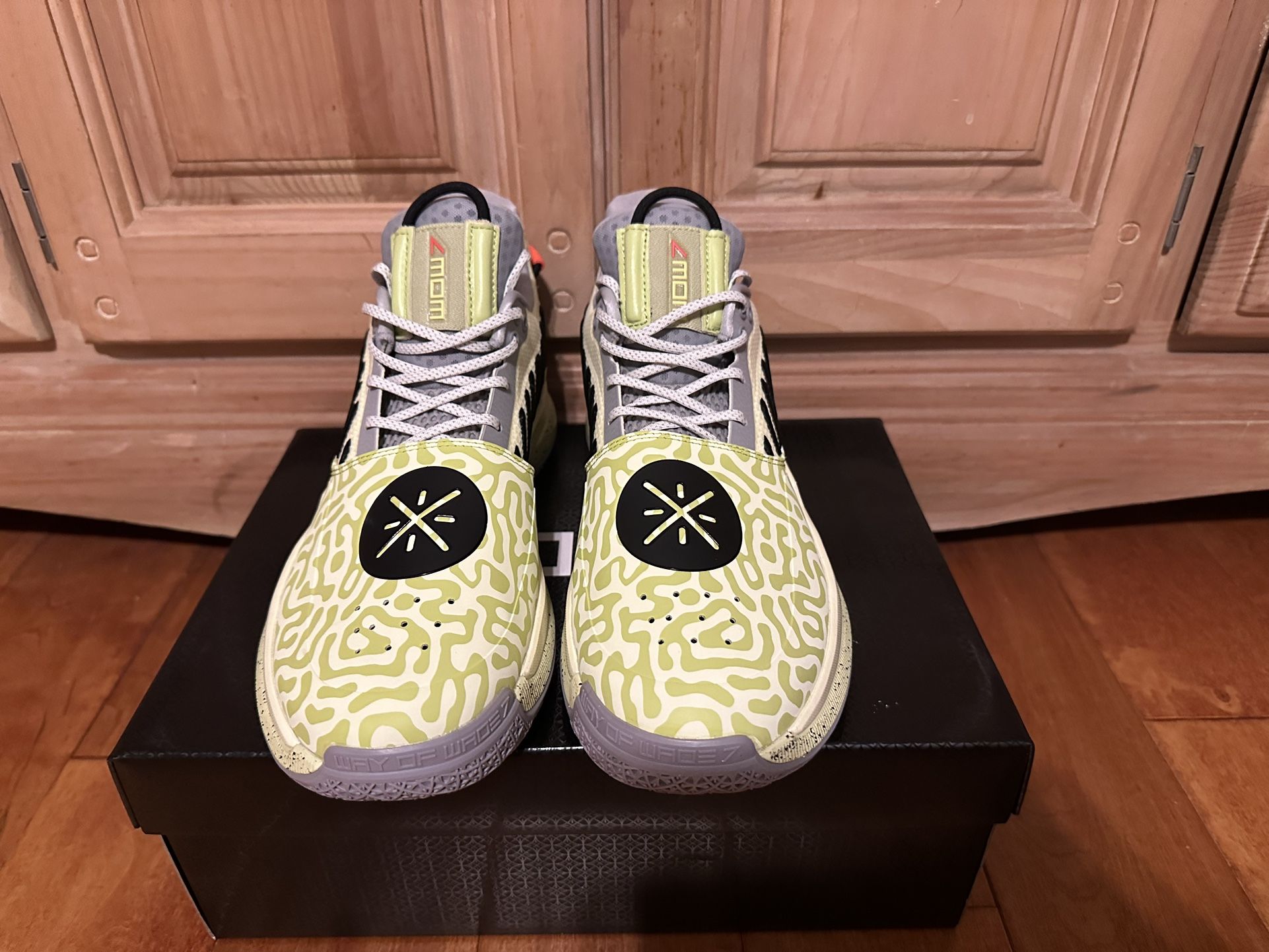Li Ning Way Of Wade (WOW 7) *Mustard* Size 10 **Worn Once** Li Ning Way Of Wade (WOW 7) *Mustard* Size 10 **Worn Once  main image 3