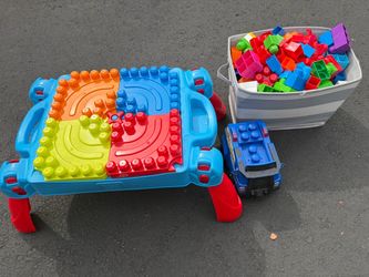 Mega Bloks Build & Learn Table with Blocks