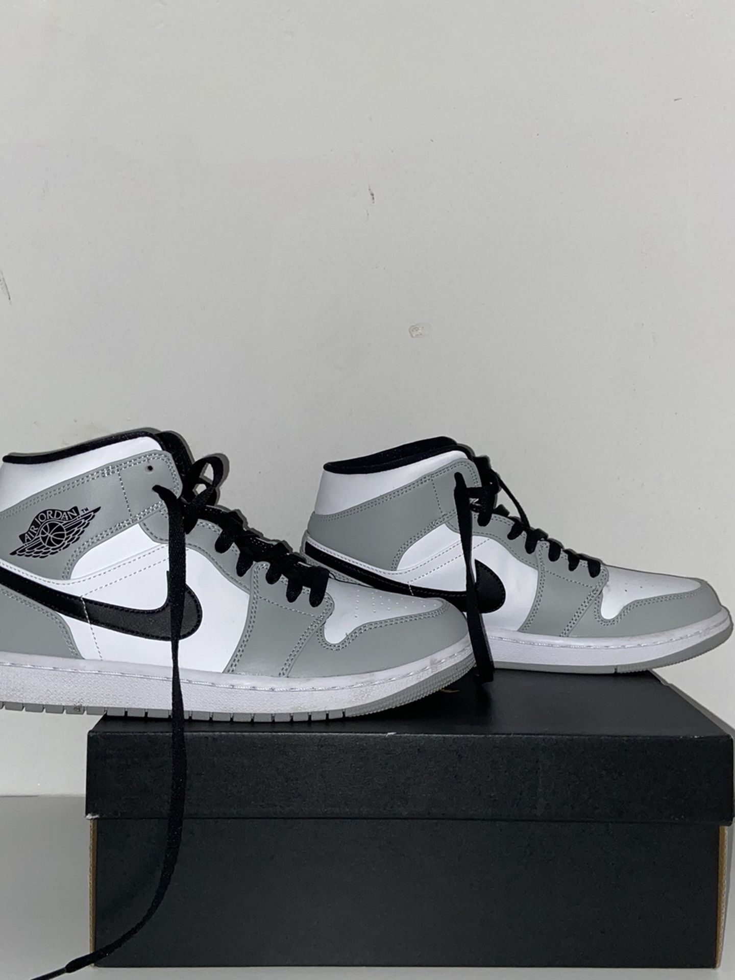 Nike Jordan 1 Mid Light Smoke Grey Size 9 USED