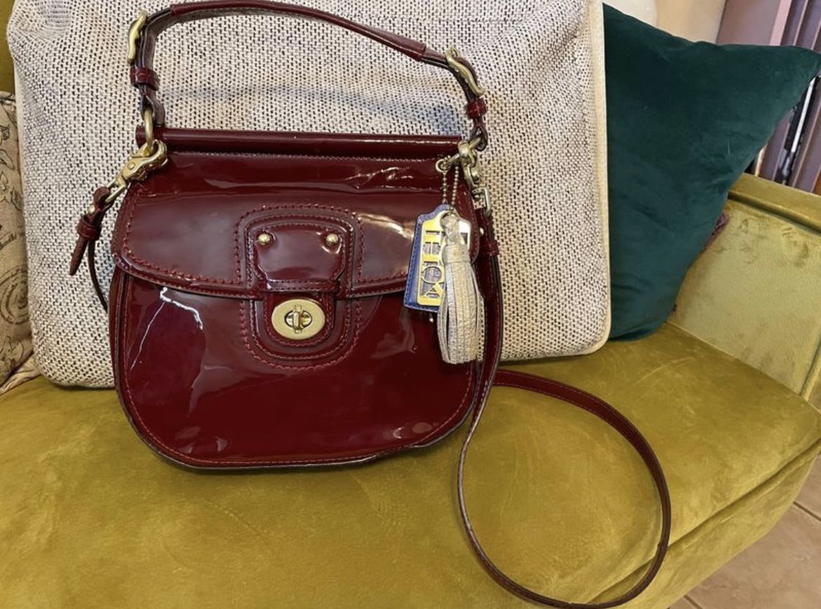 VINTAGE COACH PURSE FOR PICK UP OR SHIP