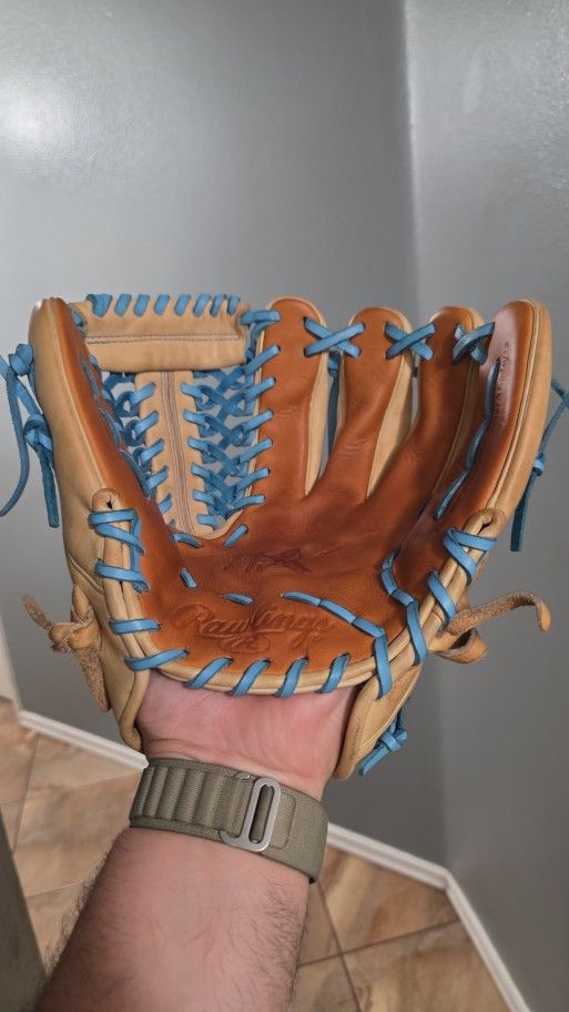 Rawlings Baseball Glove