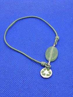Transparent Green Bead Silver Tone Recycle Emblem Stretch Cord Bracelet