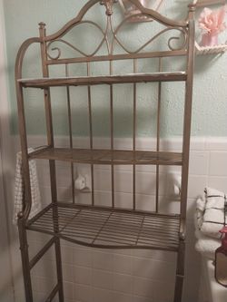 Organizador Para El Baño Es De Metal Color Dorado 