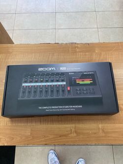 Zoom R20