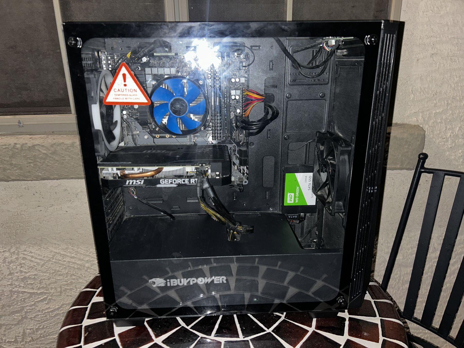 Selling Pc works and runs perfect