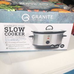 Slow cooker