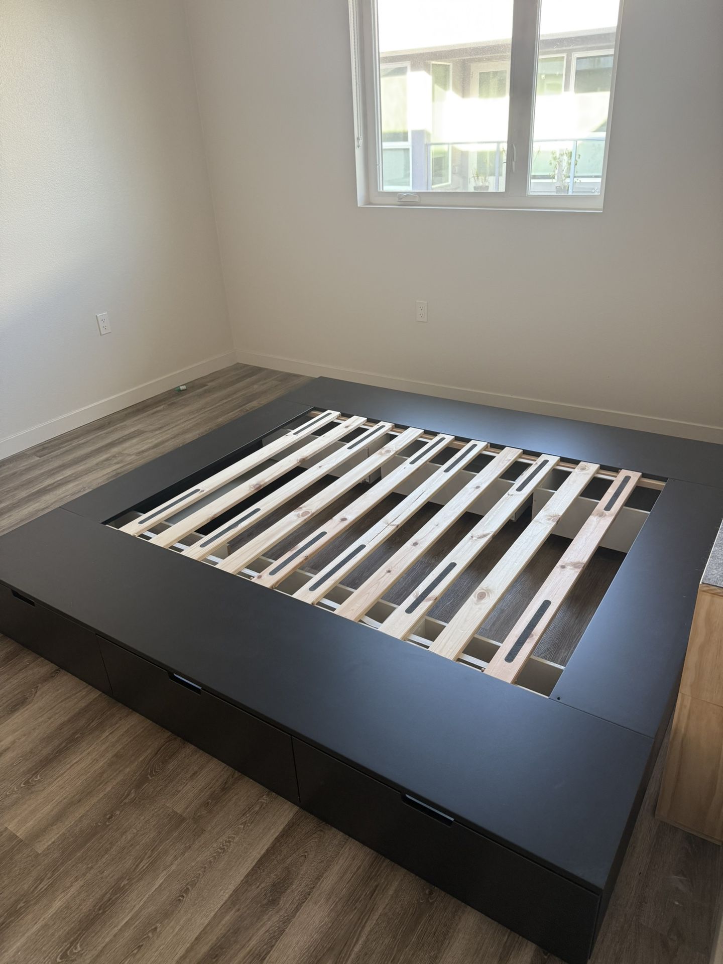 FREE KING SIZE BED FRAME W/ DRAWERS