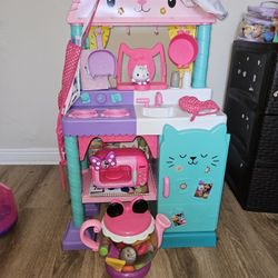 Gabby Doll Kitchen Set