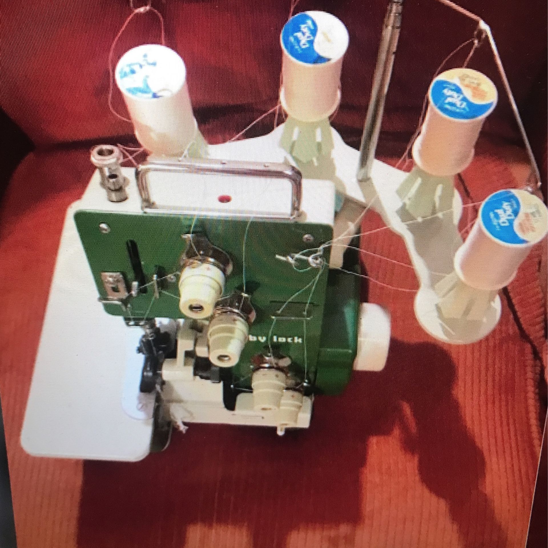 Baby Lock EA-605 Serger Overlock Machine for Sale in Ross, OH 