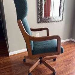Vintage MacTavish Armchair (Florida, 1997) — Solid  Оan