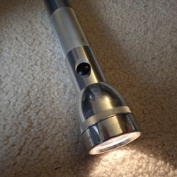 Silver MagLite 2 D Cell Flashlight