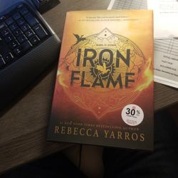 Book. Iron Flame By Rebecca Yarros