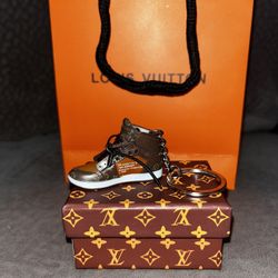 Mini LV sneaker Keychain 
