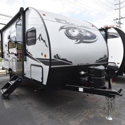 NICE 2023 Forest River Black Label Wolf Pup 16BHSBL