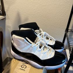 Jordan 11 Concord Size 12 No Box. F@KE!! Pick Up Only. PRICE IS FIRM!! Message For Address. Renton.