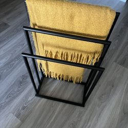 Blanket holder Towel Rack