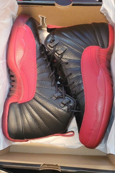 Air Jordan Retro 12 (GS) Size 7Y [8.5w]