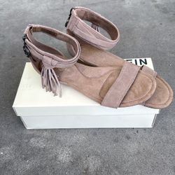 Koolaburra by UGG Women's Fuzz'n Sandal Wedge