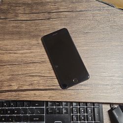 Unlocked Apple iPhone 7 Plus Clean Screen