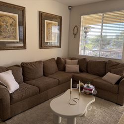 Large Brown L-Shaped Sectional Couch With Pull Out Bed