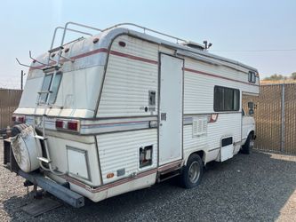 1978 holiday rambler rv ac generator livable needs old fuel out + new batteries to test