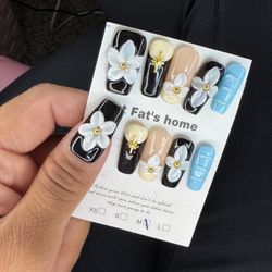 Beautiful Press On Nails