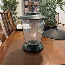 Large Bird Feeder With Squirrel Baffle