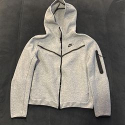Nike Tech