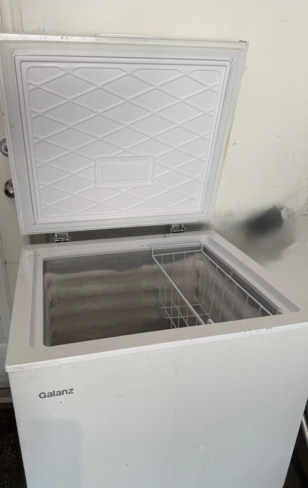 Galanz Chest Freezer – Works Great!