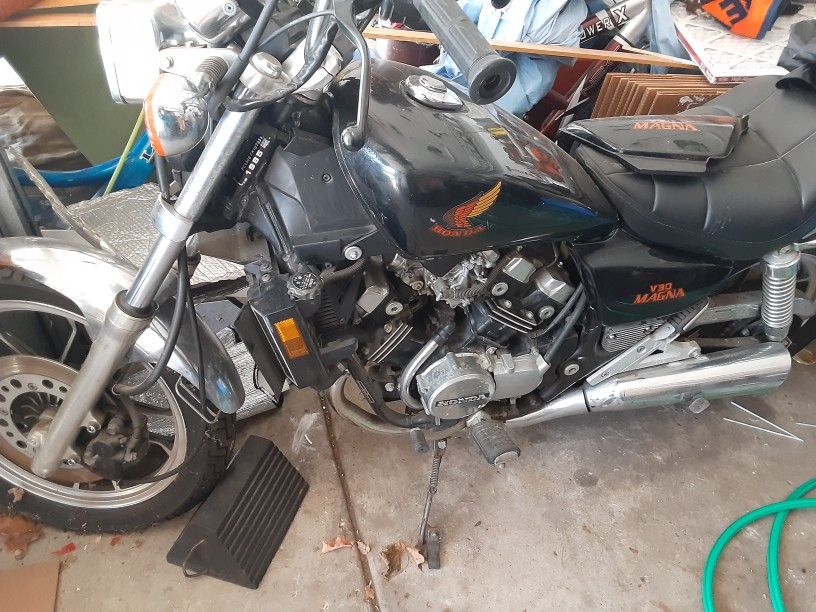 1985 Honda V30 MAGNA