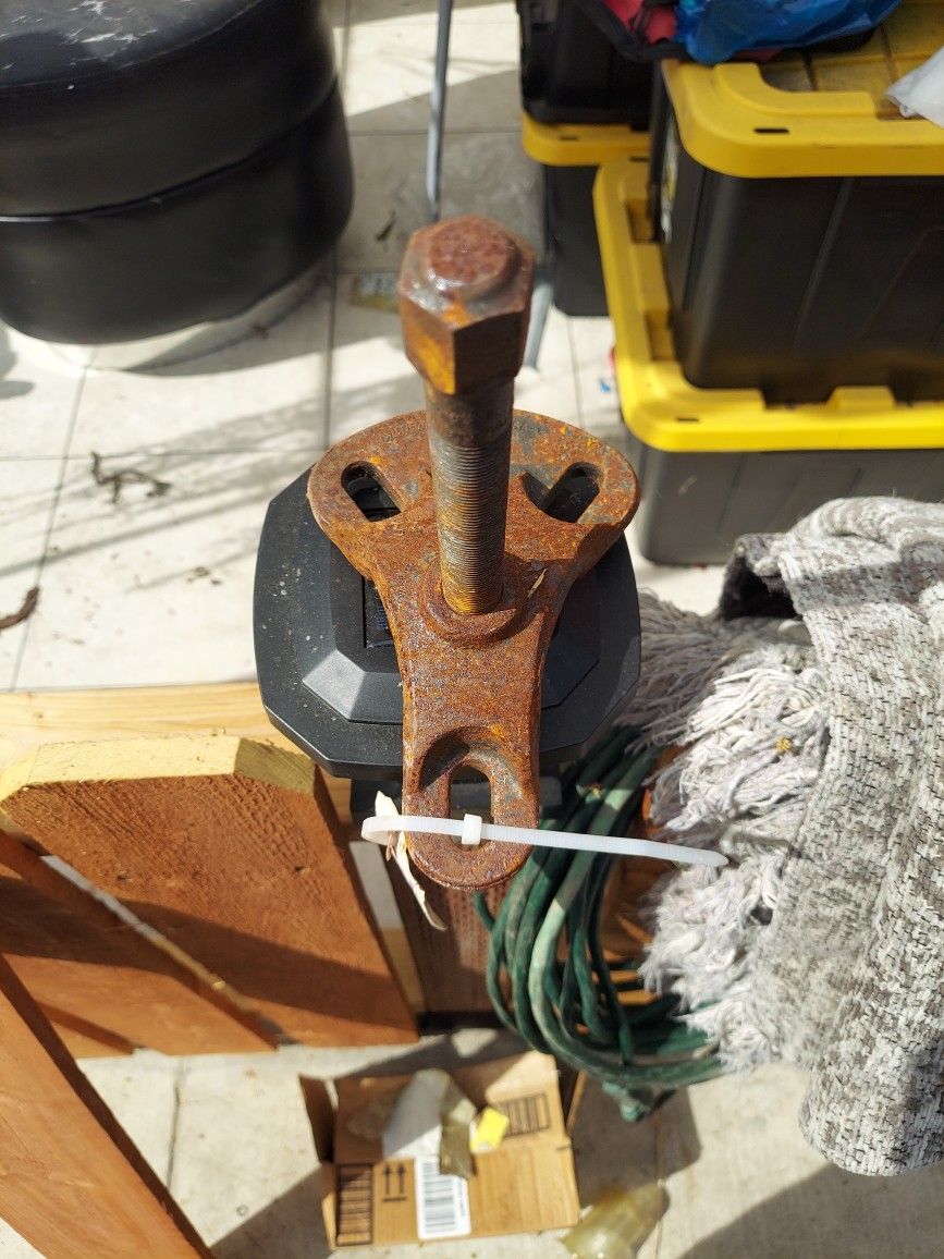 SNAP ON CJ1231 AXLE PULLER YOKE WITH PRESSURE SCREW for Sale in