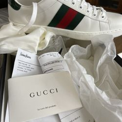 Mens GUCCI size 8