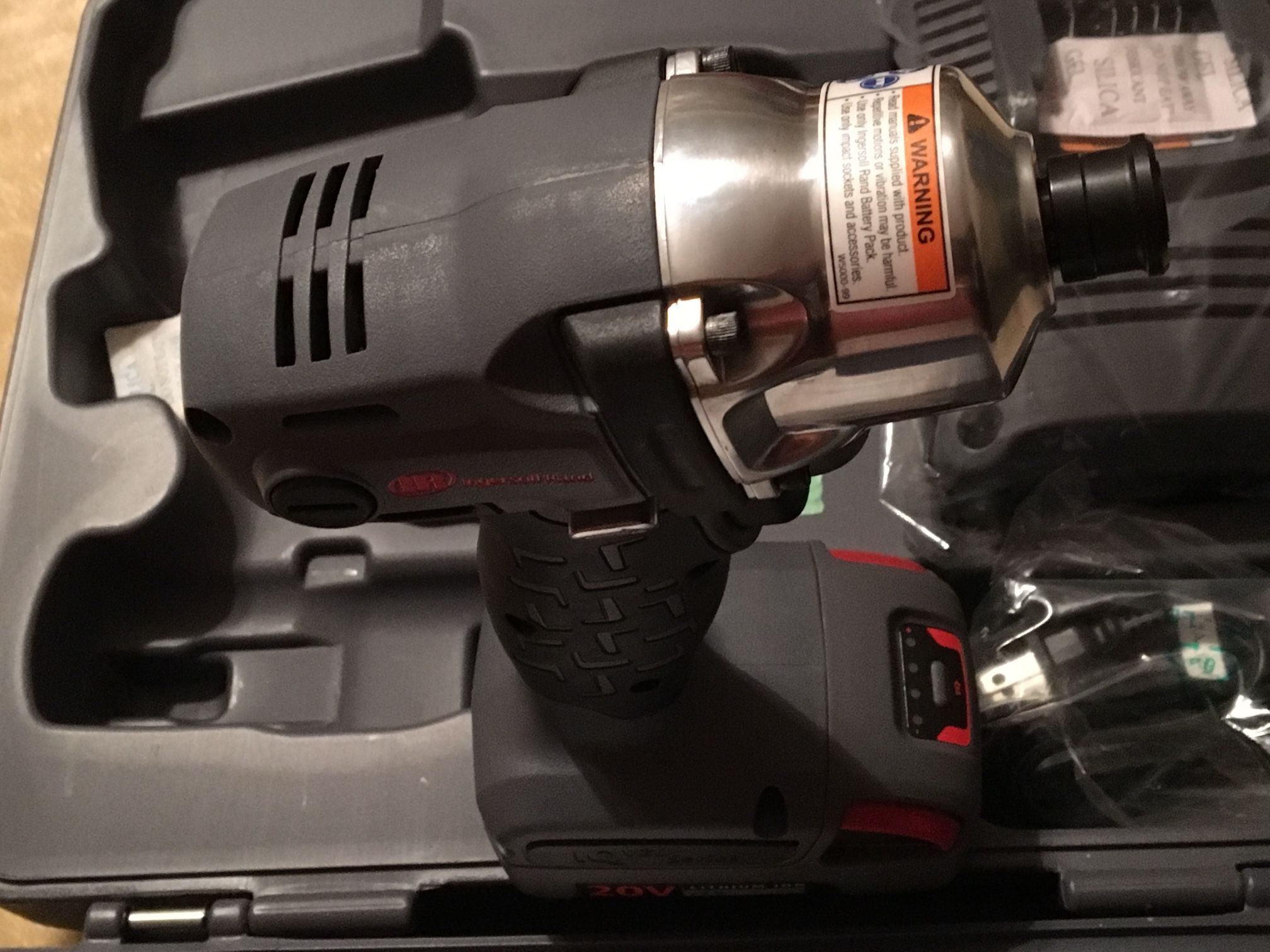 INGERSOLL RAND CORDLESS IMPACT DRIVER KIT