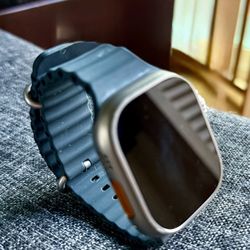 Apple Watch Ultra (GPS + Cellular 49mm)