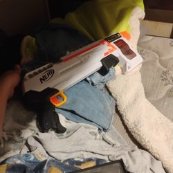 Nerf Ultra Shot Gun 10$
