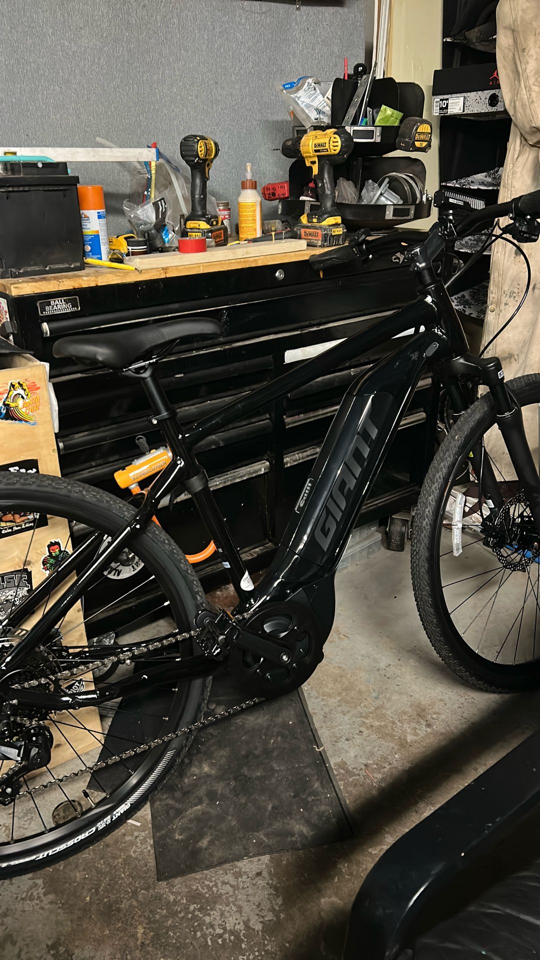 Giant Roam E Electric Mountain Bike